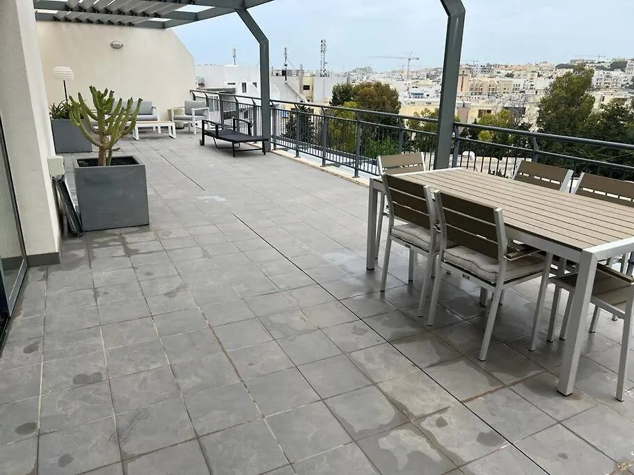 Luxury 3-Bedroom Apartment In St Julians Saint Julian's 0*,  몰타